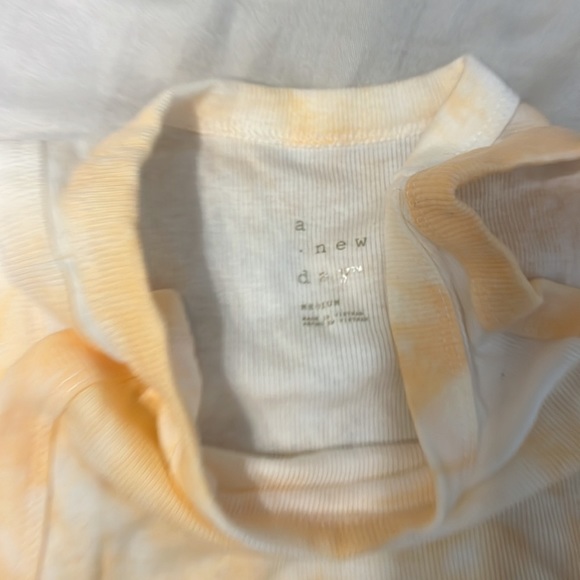 Target tank top size M - Picture 2 of 2